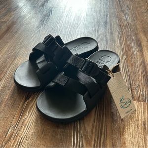 NWT! Chaco Kid’s Chillos Sport Black Sandals! Size 4